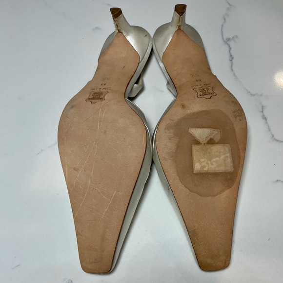 Vera Wang Wedding Satin Kitten Heels - Picture 9 of 10